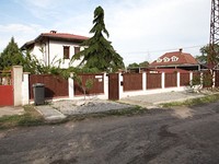 Luxury house for sale by the sea