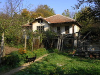 House with big garden near Elhovo