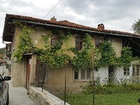 Houses in Elena
