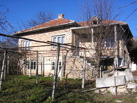 property 30 minutes driving from the sea