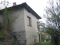 House for sale near lake Iskar