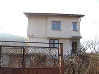 Lovely Property In A Hilly Area