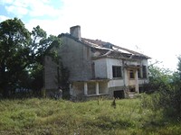 Old School And 3300 Sq M Plot