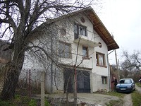 Cottage for sale near the mountain