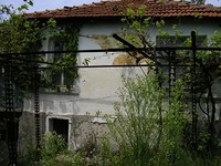 House with big land near Elhovo